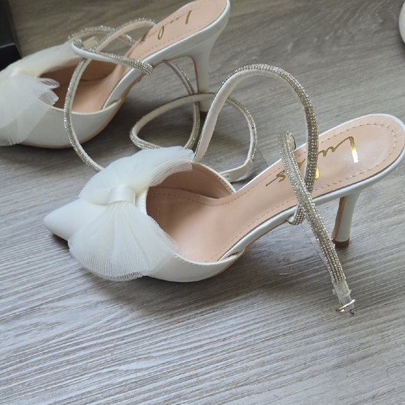 Lulu's Elegant White Heels with Tulle Bow - Picture 5 of 8